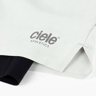 detail view of the reflective ciele logo of the ciele athletics WRKShort unisex running and technical short from the Lifestyle Edition collection, in light grey color