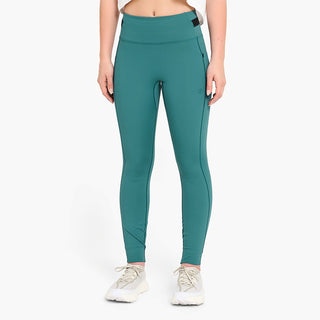 Model_Text: model is 5'5" and wears a small